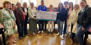 remise d'un don pour l'association Kyprian challenge à l'occasion d'une soirée caritative